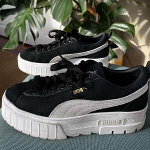 PUMA Mayze Sneakers